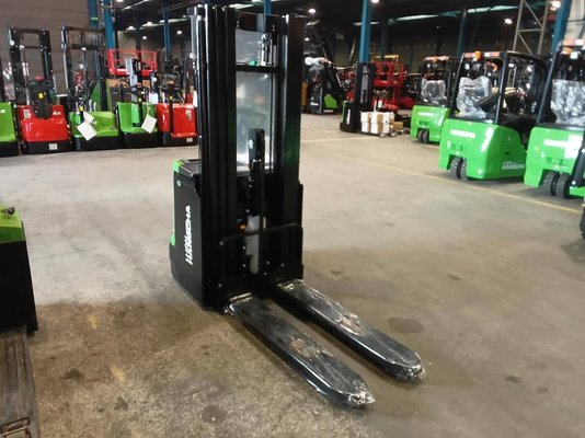 Gerbeur accompagnant de 1,4 tonne à 1,6 tonne