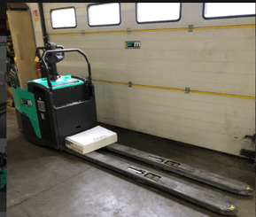 Transpalette porté debout Mitsubishi PBF20N3R Fourches 2400mm - 1