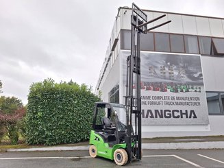 Chariot élévateur frontal 4 roues Hangcha XC18i - 7