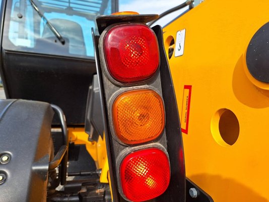 Unknown range 178 JCB 540 180 HiViz