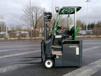 Chariot multidirectionnel Combilift CBE2500 - 1