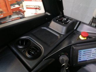 Chariot à mât rétractable Caterpillar NR20N2H - 12