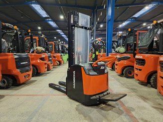 Gerbeur à plate-forme rabattable Hangcha CDD16-AZ3S - 1