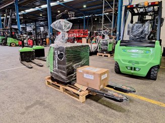 Transpalette porté debout Hangcha CBD20-AC2S-i - 1