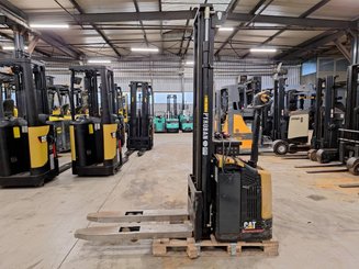 Gerbeur accompagnant Caterpillar NSP16N - 5