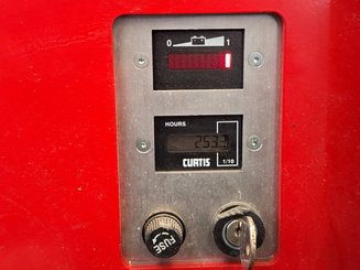 Tracteur de remorquage STI PTA2A - 6
