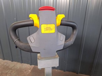 Tracteur de remorquage STI PTA2A - 5