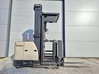 Préparateur de commandes à nacelle élevable Crown SP3522-1.0 - 2