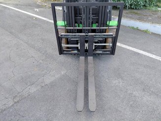 Chariot élévateur frontal 4 roues Hangcha XC25i - 7