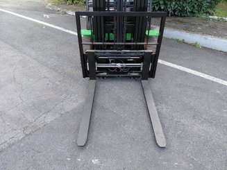 Chariot élévateur frontal 4 roues Hangcha XC25i - 6