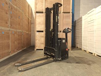 Gerbeur accompagnant Hangcha CDD12-E - 2