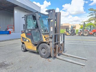 Chariot élévateur frontal 4 roues Caterpillar DP25NT - 1