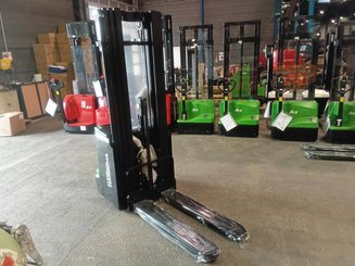Gerbeur accompagnant Hangcha CDD20 XT1-SI - 4