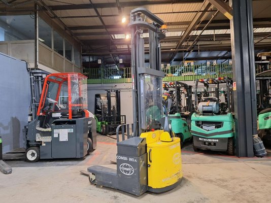 Unknown range 592 Combilift WR4