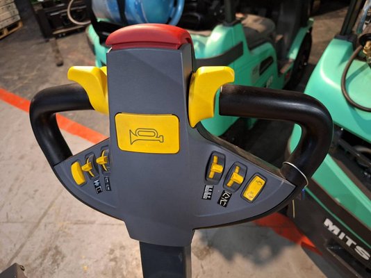 Unknown range 592 Combilift WR4