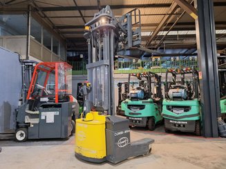 Gerbeur multidirectionnel Combilift WR4 - 10