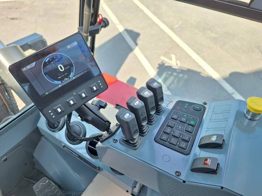 Unknown range 207 Kalmar DCG160-12T