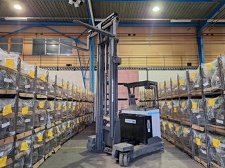 Chariot à mât rétractable multidirectionnel UniCarriers 250DTFVRE635UFW - 9