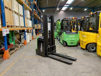 Gerbeur accompagnant Hangcha CDD12-XT1-SiL - 4