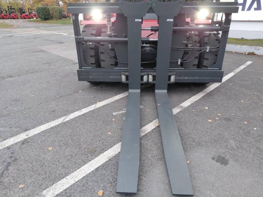 Unknown range 207 Kalmar DCG250-12S