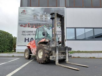 Chariot élévateur tout terrain Manitou MC50 - 1